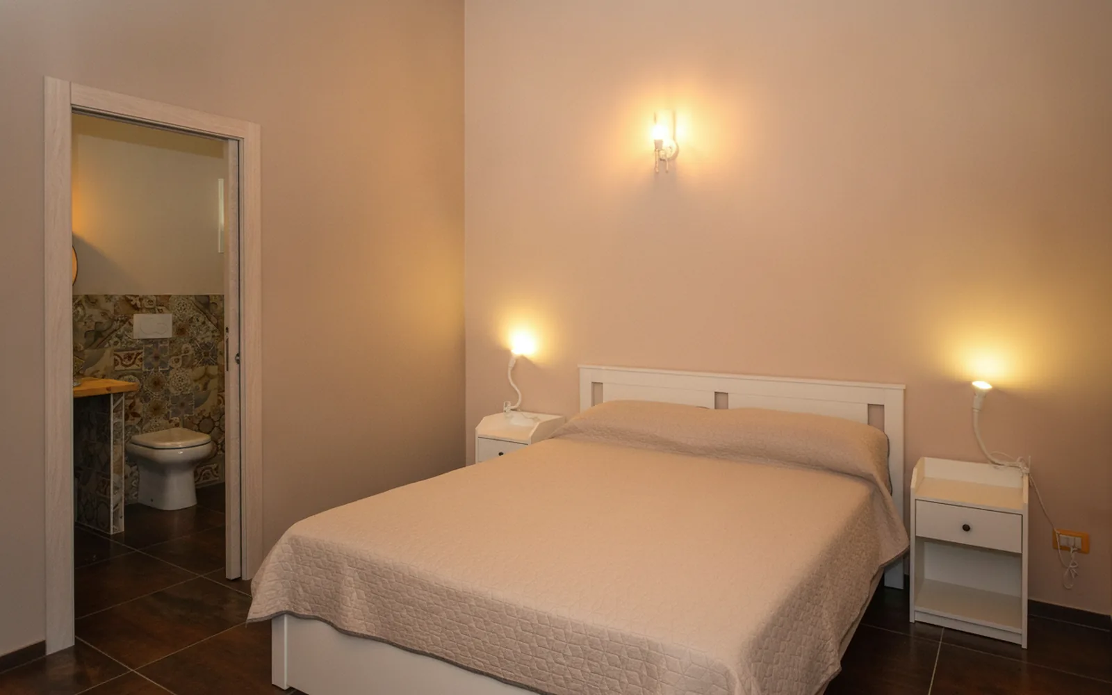 Camera con bagno privato — A Valata di Donnafugata, Ragusa (Sicilia) (foto 21)